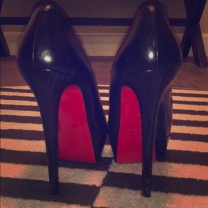 Christian louboutin black leather pumps